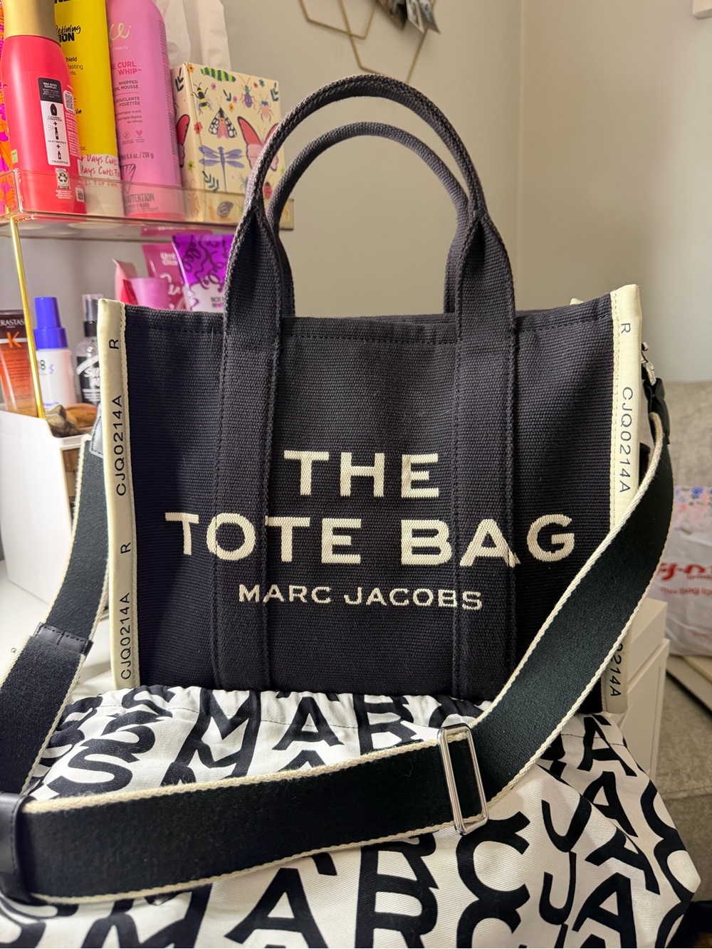 Marc jacobs the tote bag
